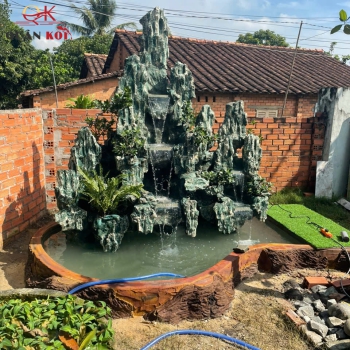 Quân Koi - Thiết Kế Thi Công Hòn Non Bộ